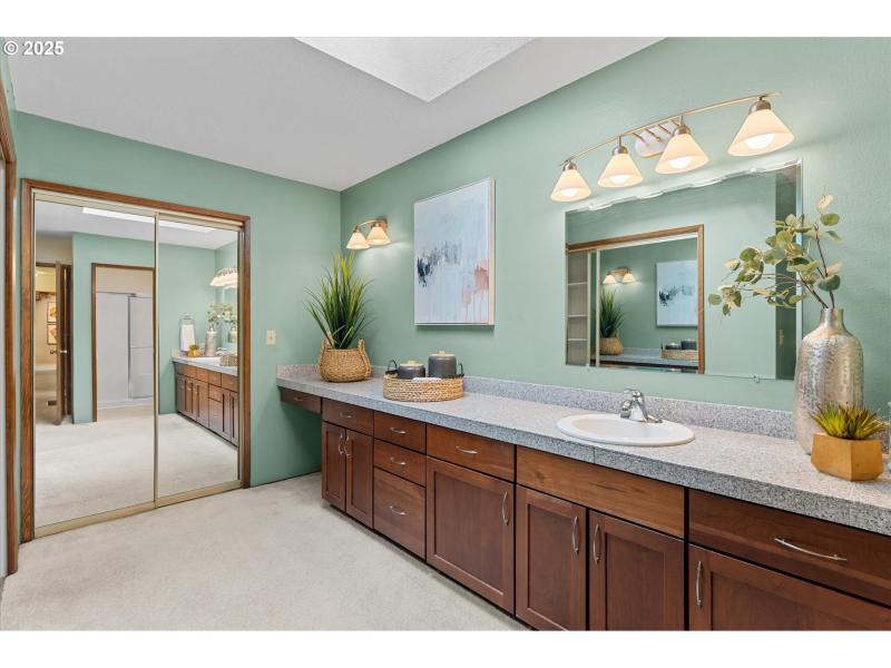 Owner's Suite Bathroom