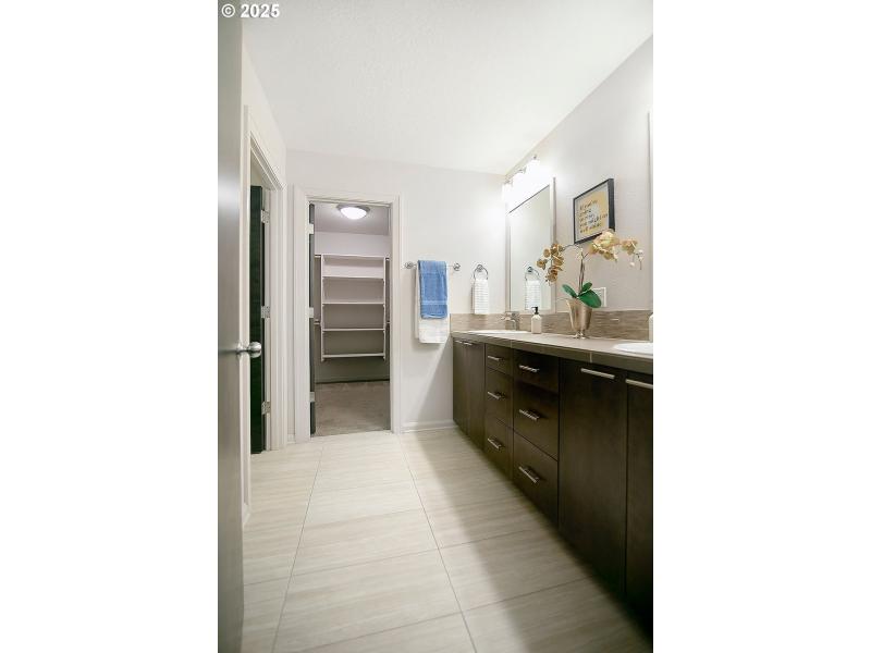 Owner's Suite Bathroom