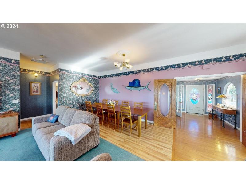 Living Room/Dining Room