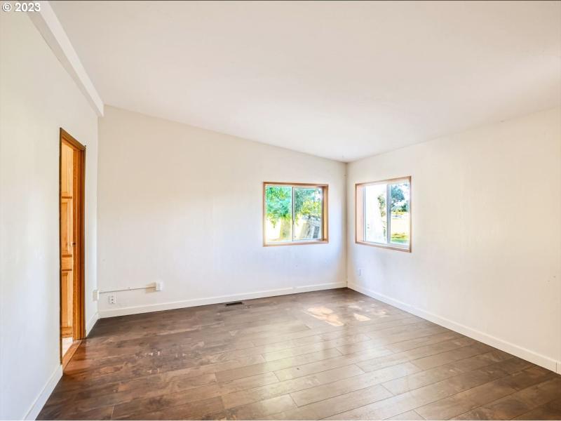 Bedroom, Owner's Suite