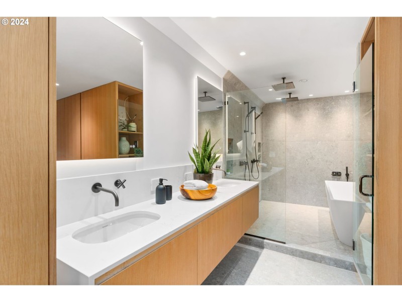 Bedroom, Owner's Suite