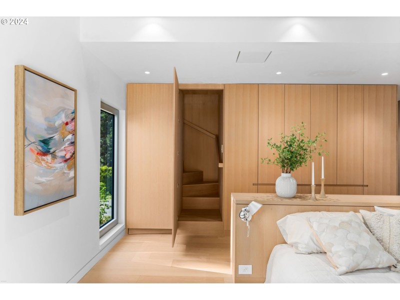 Bedroom, Owner's Suite