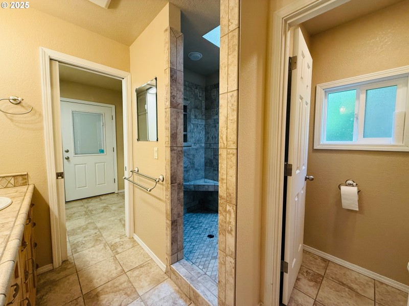 Owner's Suite Bathroom