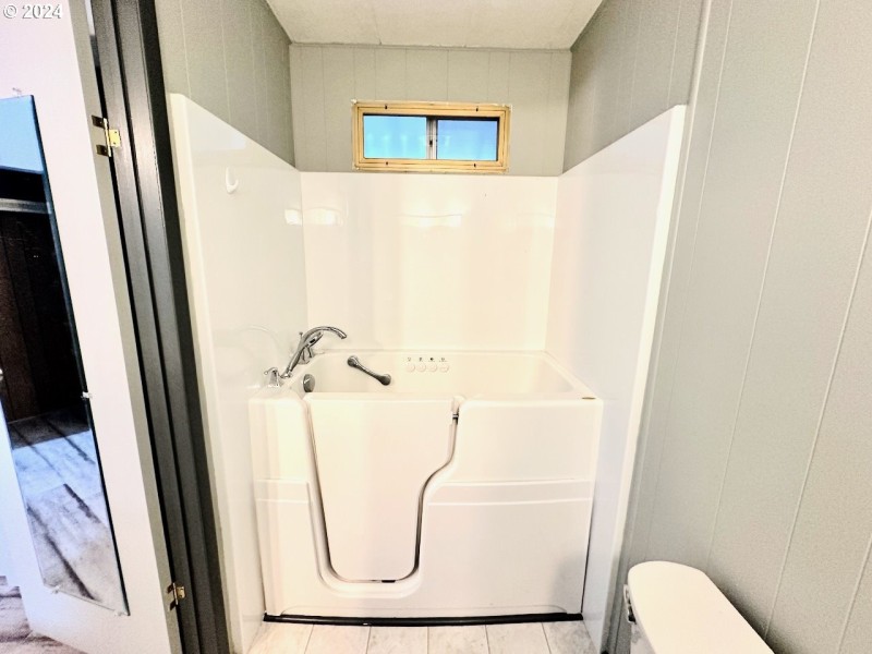 Owner's Suite Bathroom