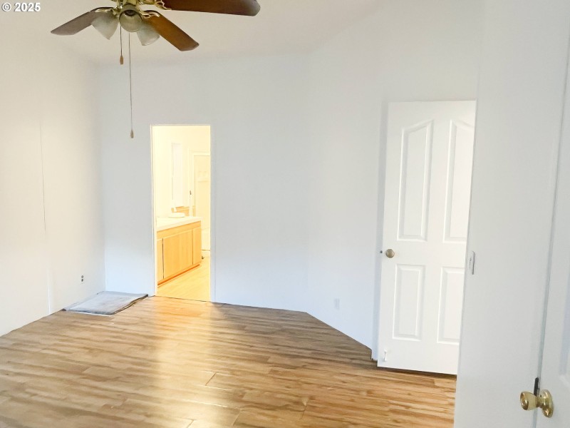 Bedroom, Primary