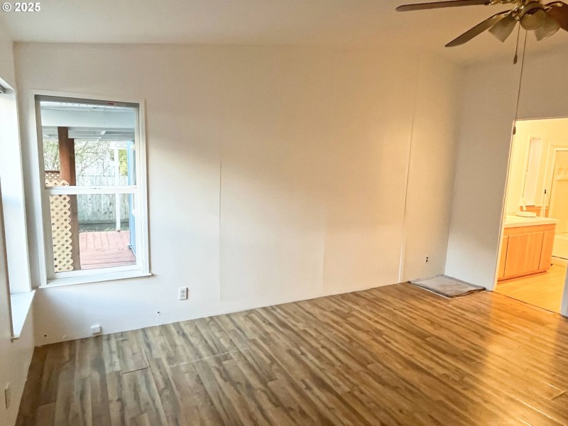 Bedroom, Primary