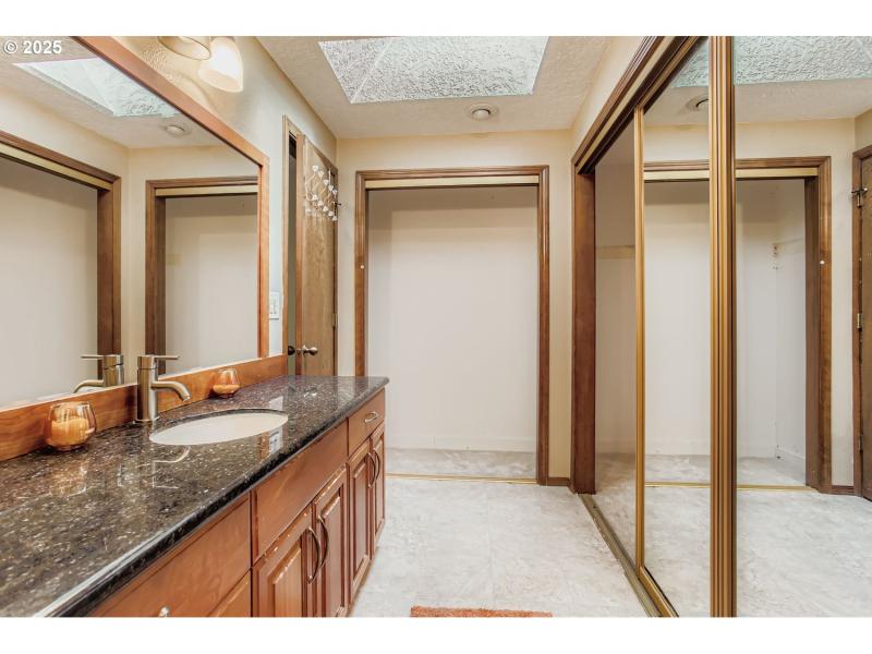 Owner's Suite Bathroom