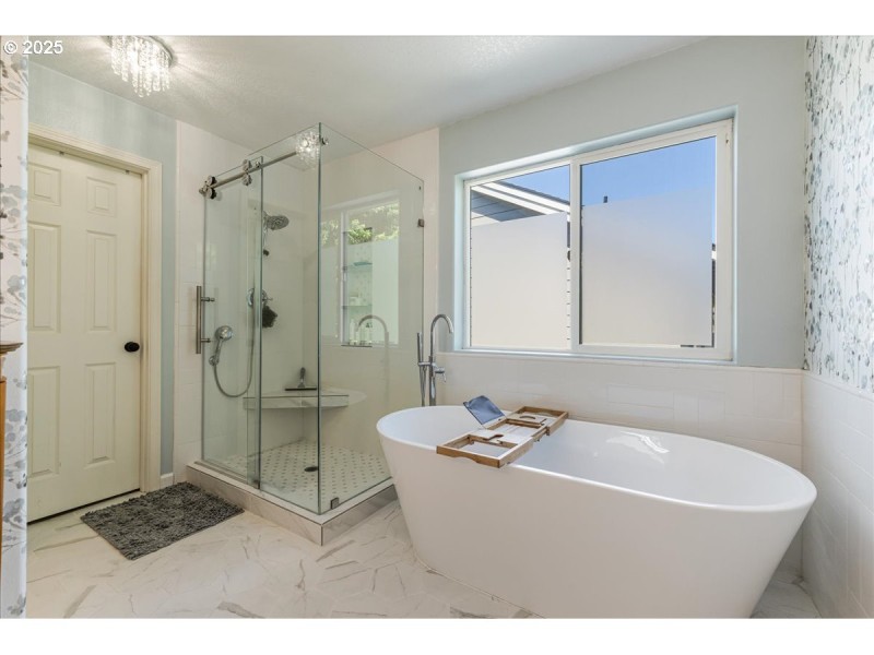 Owner's Suite Bathroom