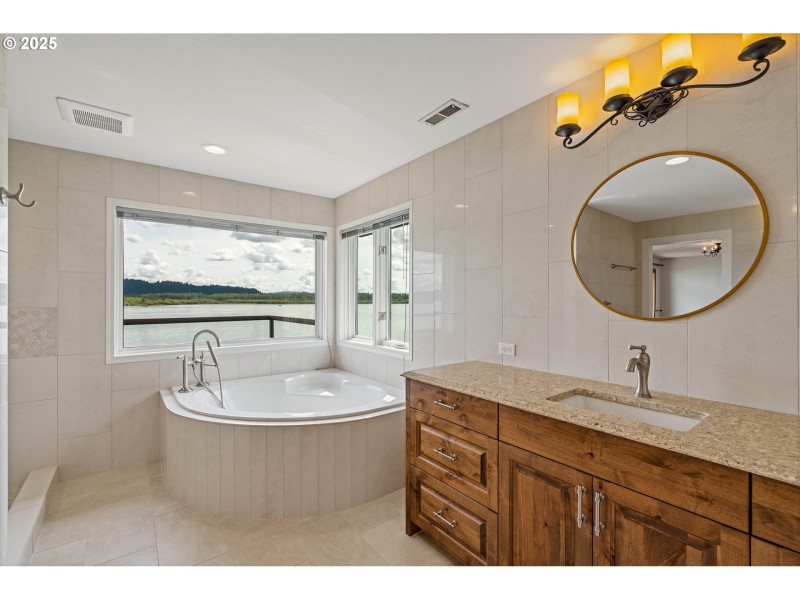 Owner's Suite Bathroom