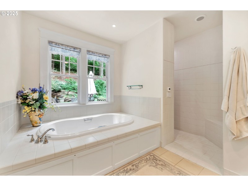 Owner's Suite Bathroom