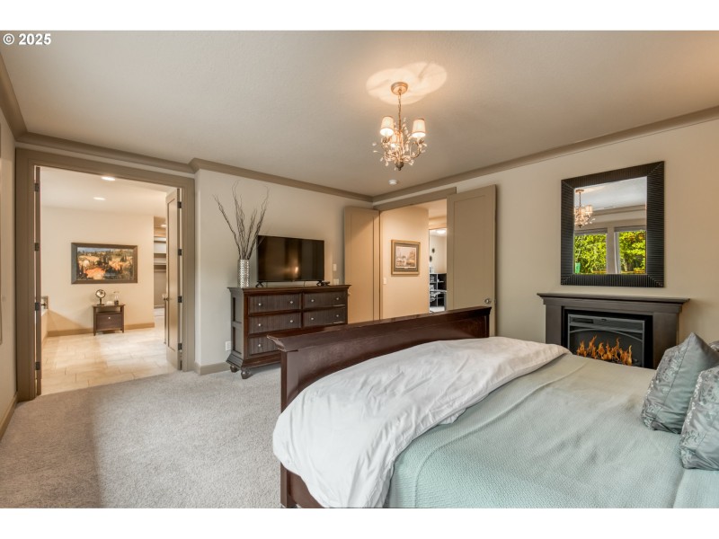 Bedroom, Owner's Suite