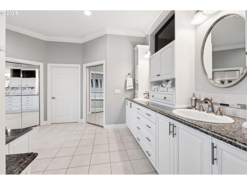 Owner's Suite Bathroom