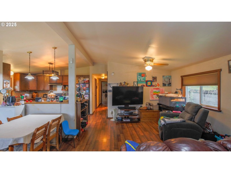 Living Room/Dining Room