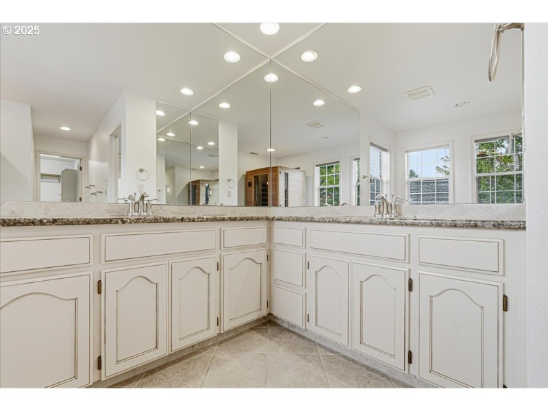 Owner's Suite Bathroom