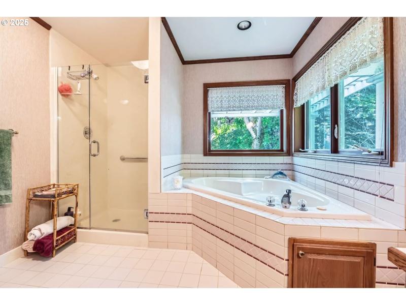 Owner's Suite Bathroom