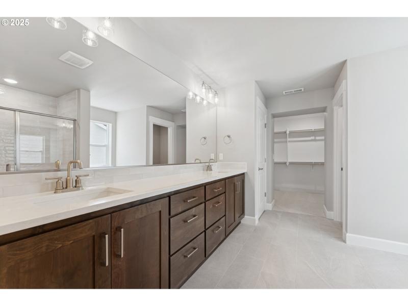 Owner's Suite Bathroom