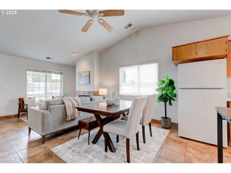 Living Room/Dining Room