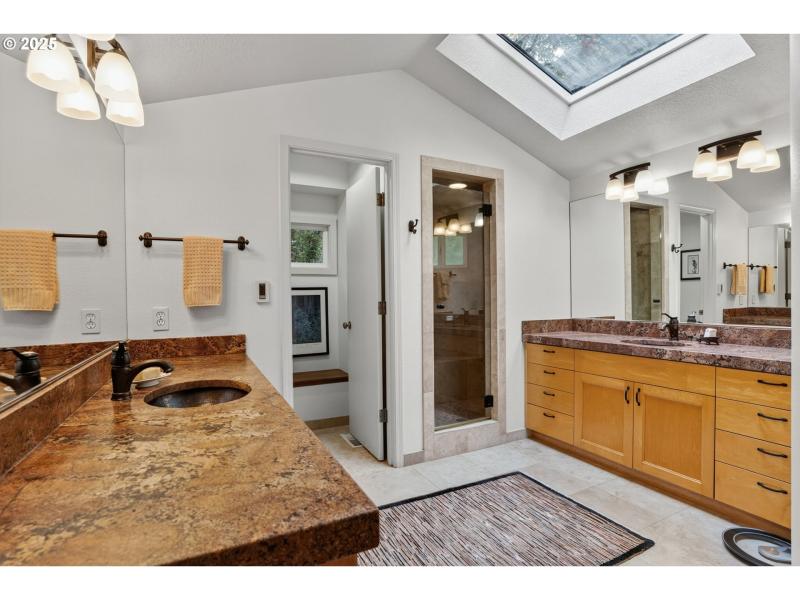 Owner's Suite Bathroom