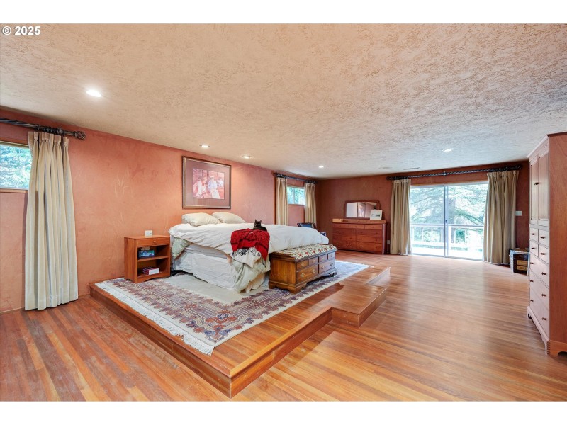 Bedroom, Owner's Suite