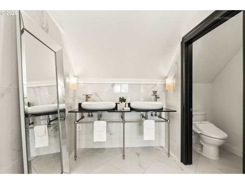 Owner's Suite Bathroom