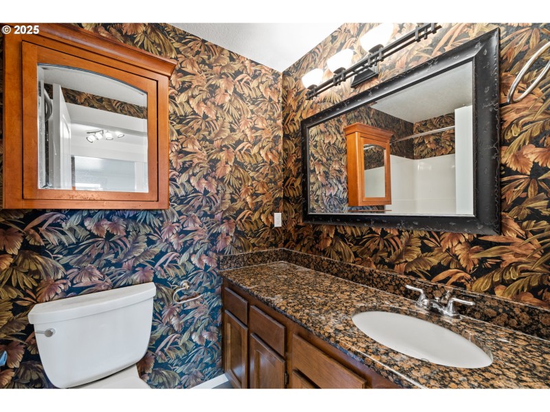 Bathroom, Attached