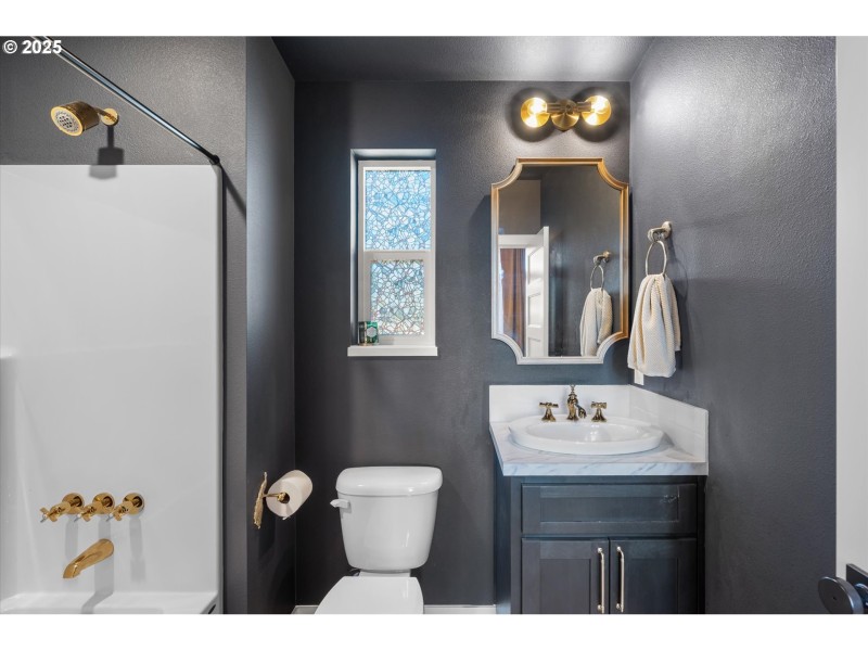 Owner's Suite Bathroom