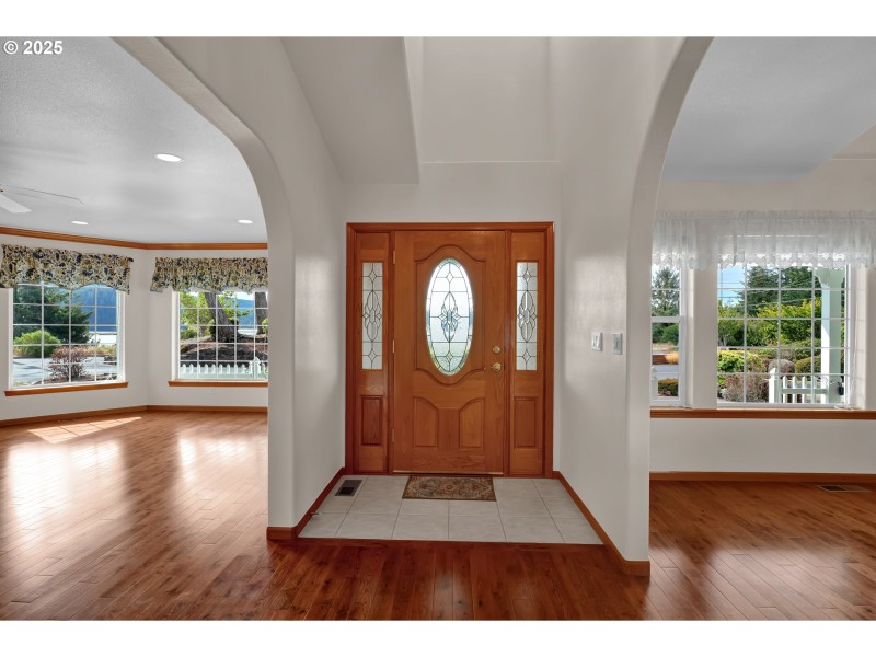 Entrance/Foyer