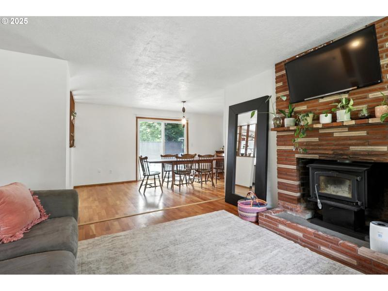 Living Room/Dining Room