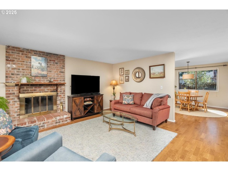 Living Room/Dining Room