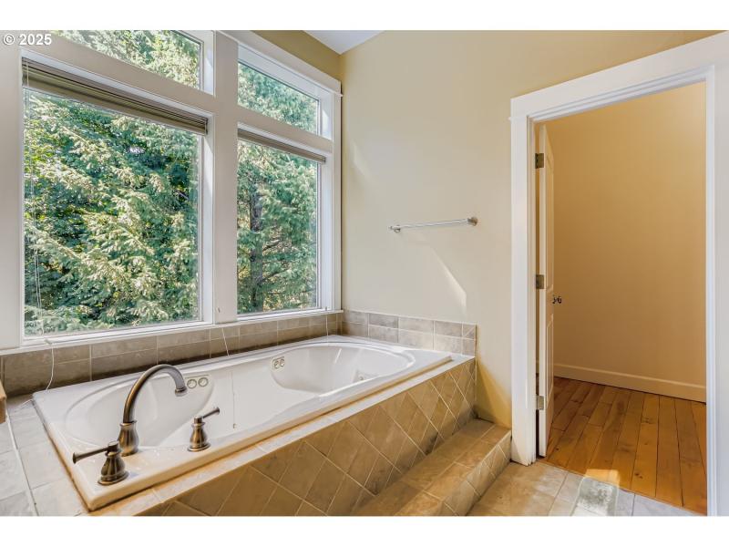 Owner's Suite Bathroom