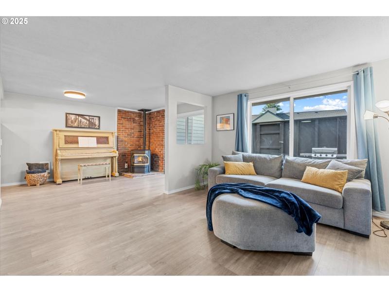 Living Room/Dining Room