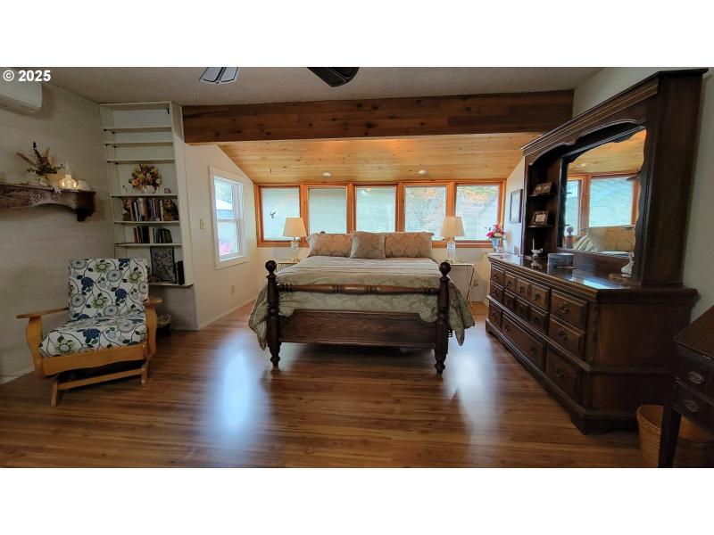 Bedroom, Owner's Suite