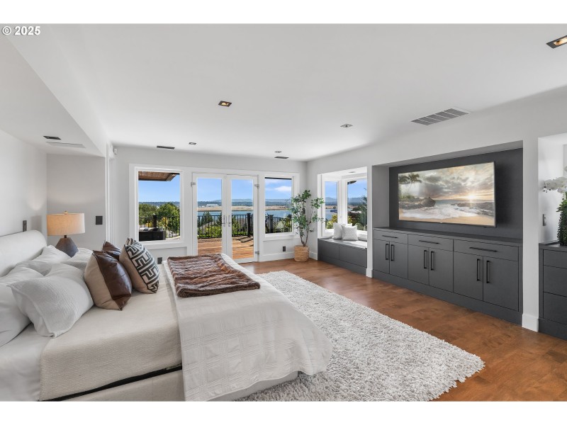 Owner's Suite Bedroom