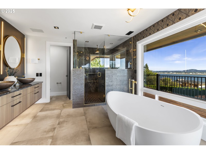 Owner's Suite Bathroom