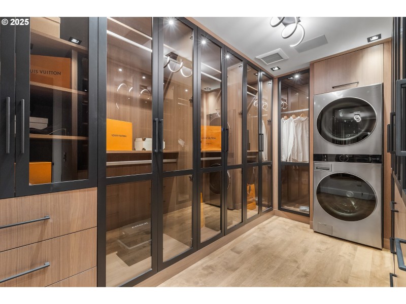 Bedroom, Owner's Suite