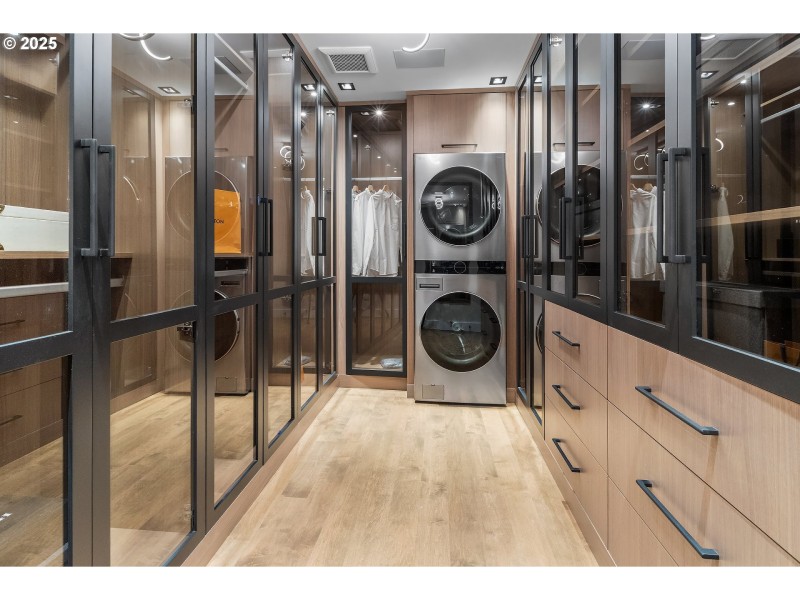 Bedroom, Owner's Suite