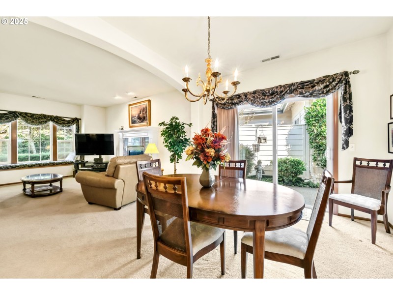 Living Room/Dining Room