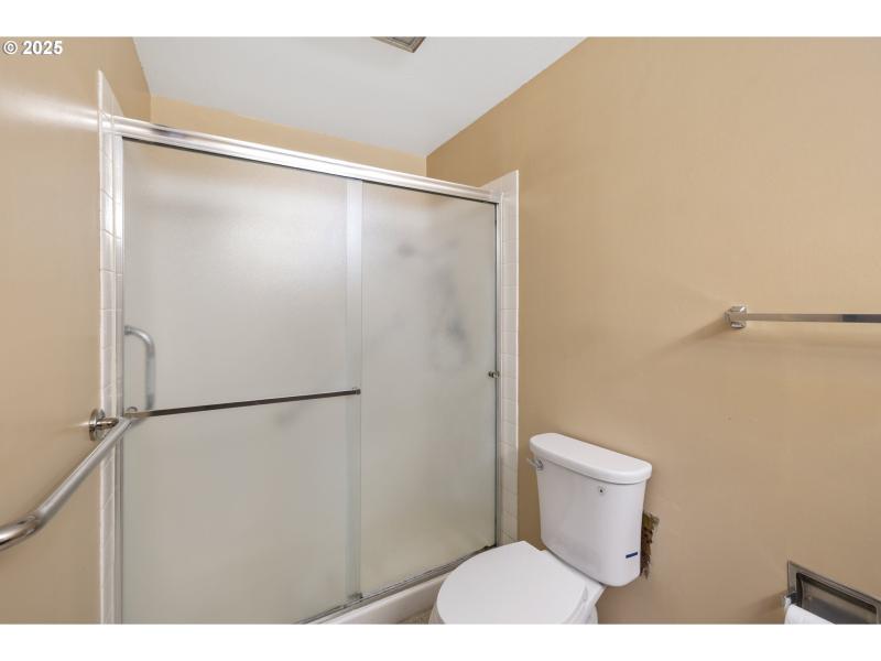 Owner's Suite Bathroom