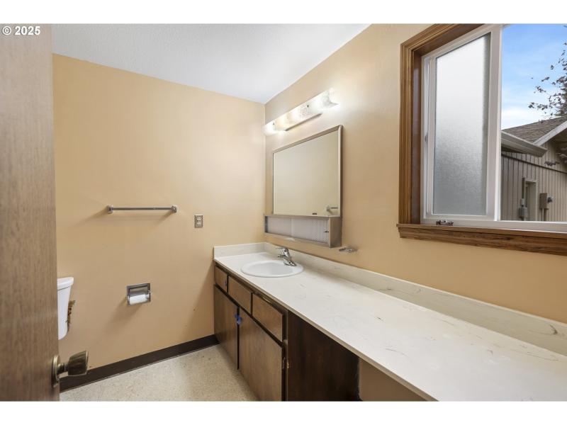 Owner's Suite Bathroom