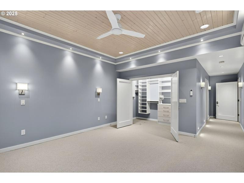 Bedroom, Owner's Suite