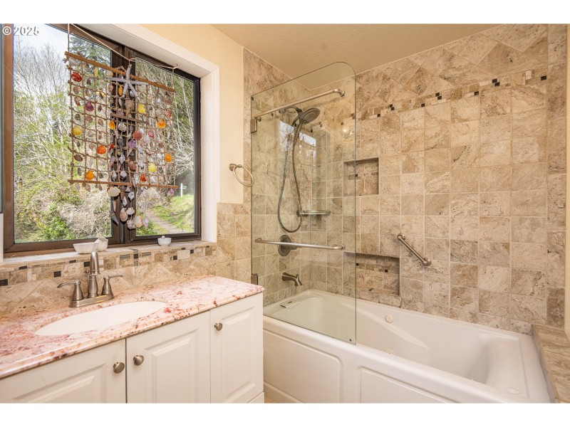 Owner's Suite Bathroom