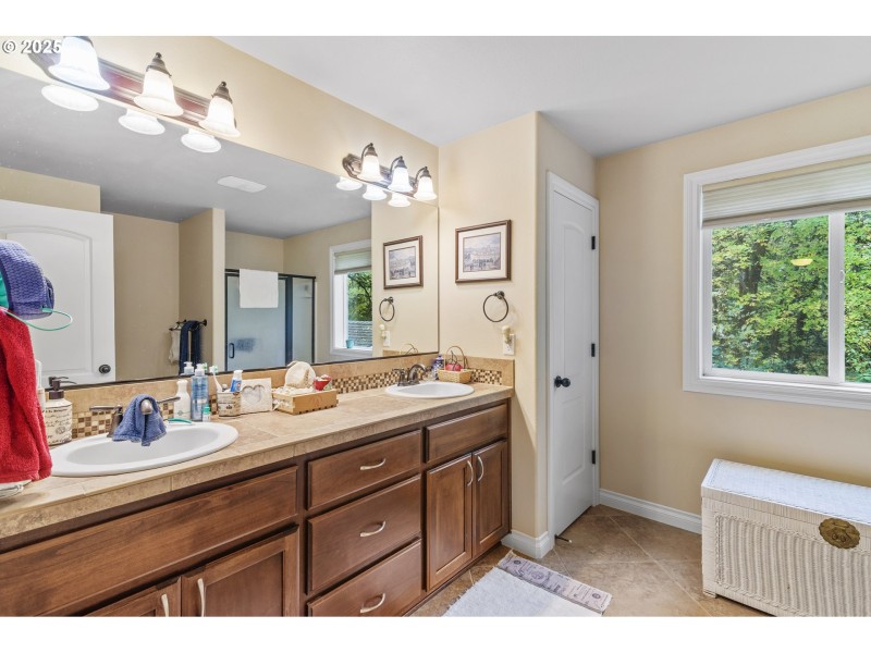 Owner's Suite Bathroom