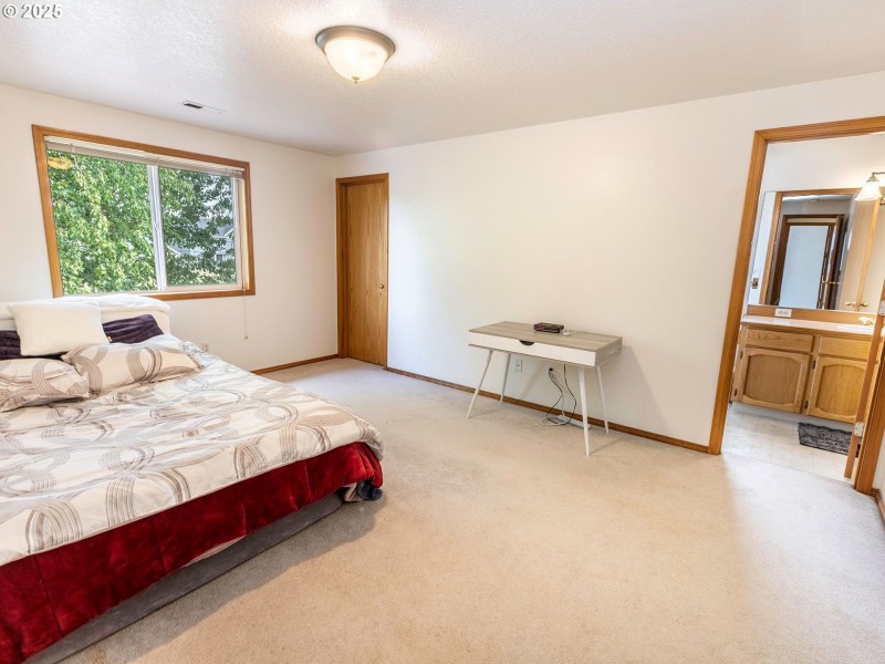 Bedroom, Owner's Suite