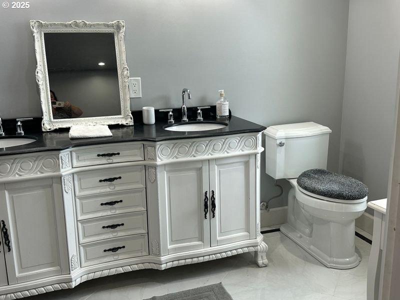 Owner's Suite Bathroom