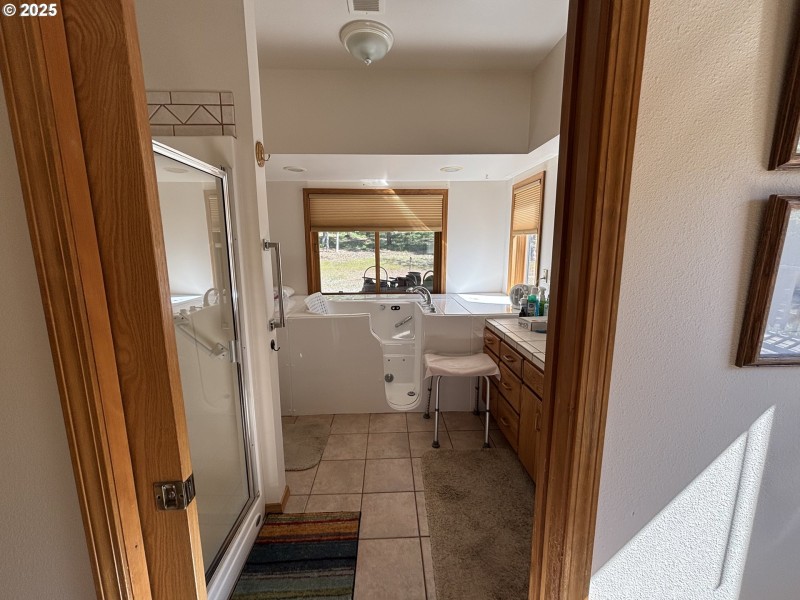 Owner's Suite Bathroom