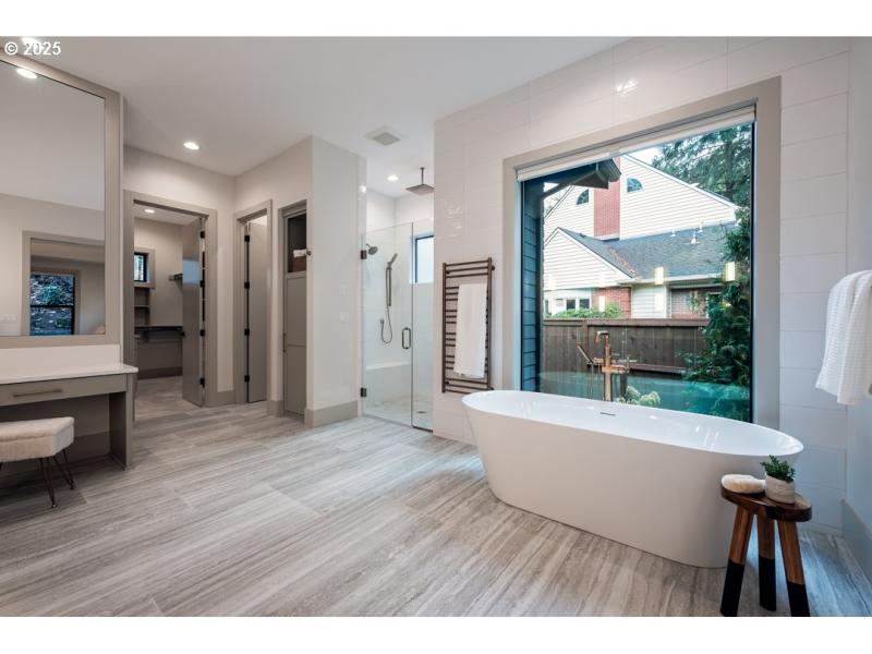 Owner's Suite Bathroom