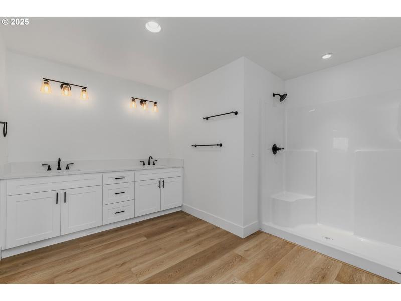 Owner's Suite Bathroom