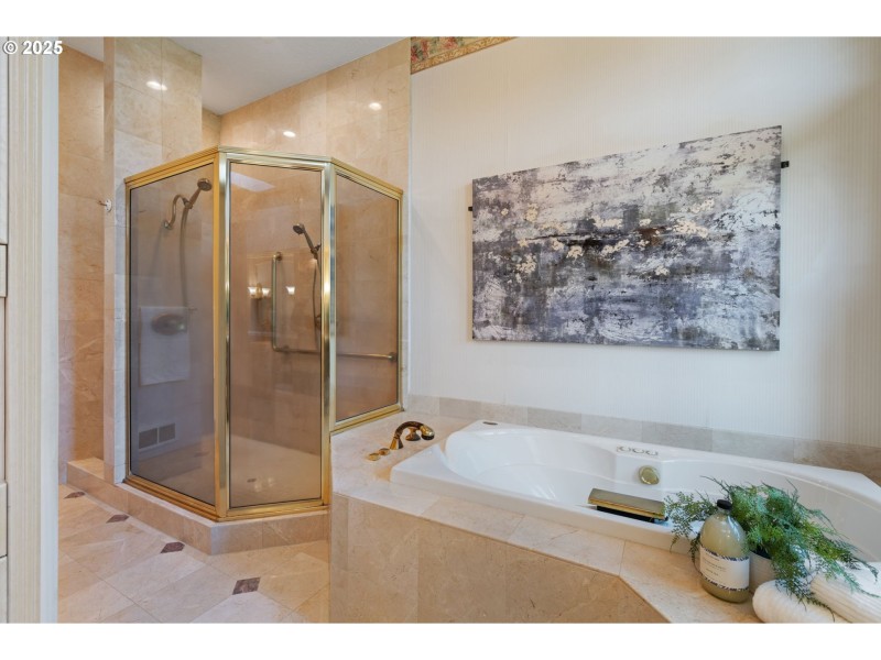 Owner's Suite Bathroom