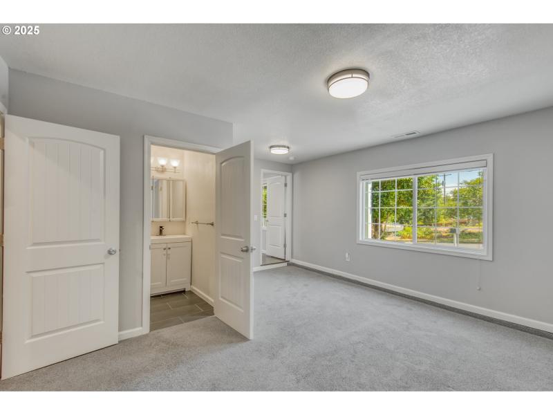 Bedroom, Owner's Suite