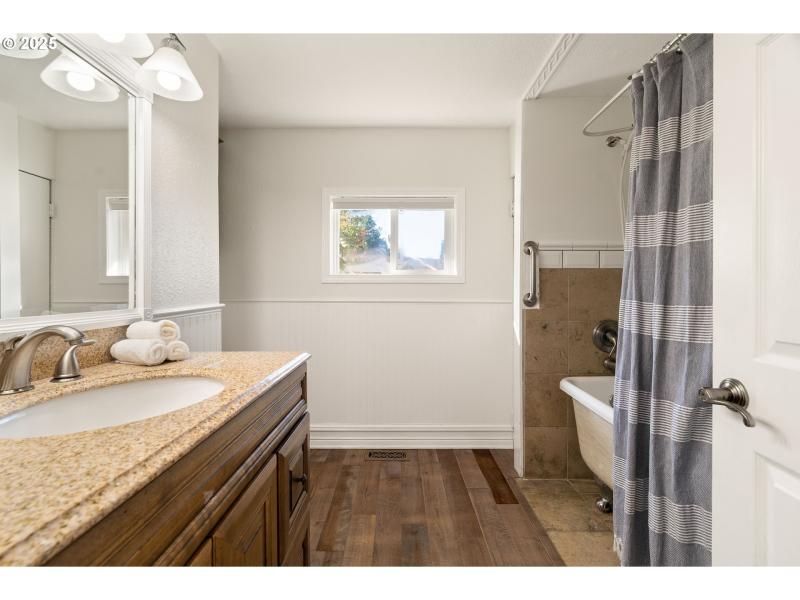 Owner's Suite Bathroom